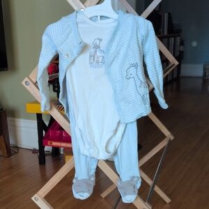 Carter's Blue and White Giraffe Matching Set